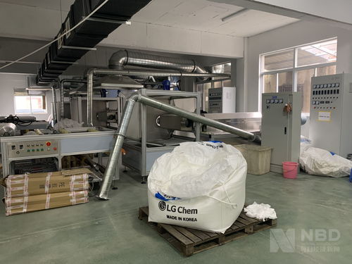 熔噴布暴利神話破滅 堵門搶的設(shè)備還產(chǎn)不出 合格布 有接盤俠虧千萬(wàn)